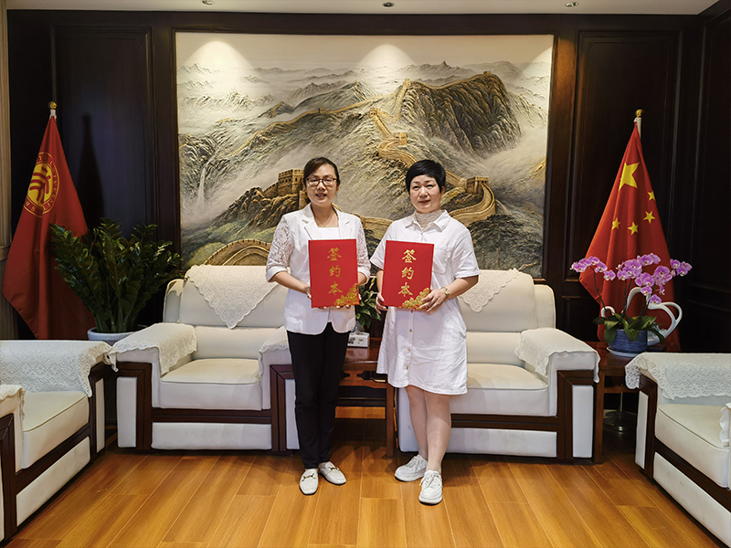 合作速讯｜中道博雅智库&赣州市虔宁商会合作签约仪式顺利完成，共创赣州国际教育新篇章！