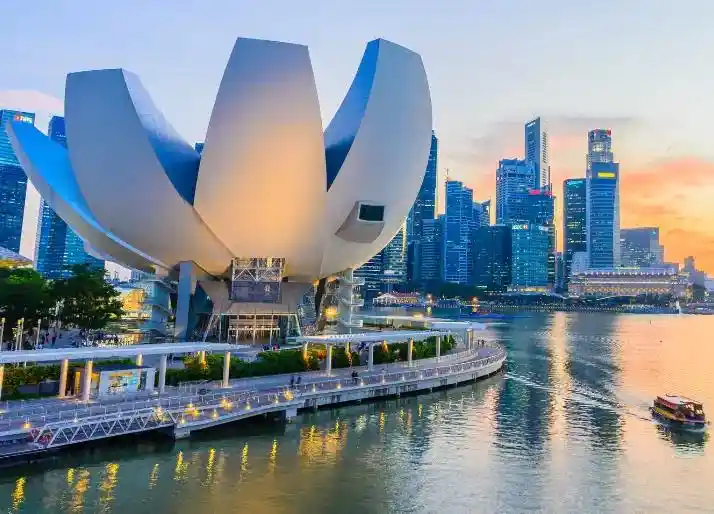 普通专科生的逆袭之路：无需经历专升本激烈竞争，直通海外硕士学历